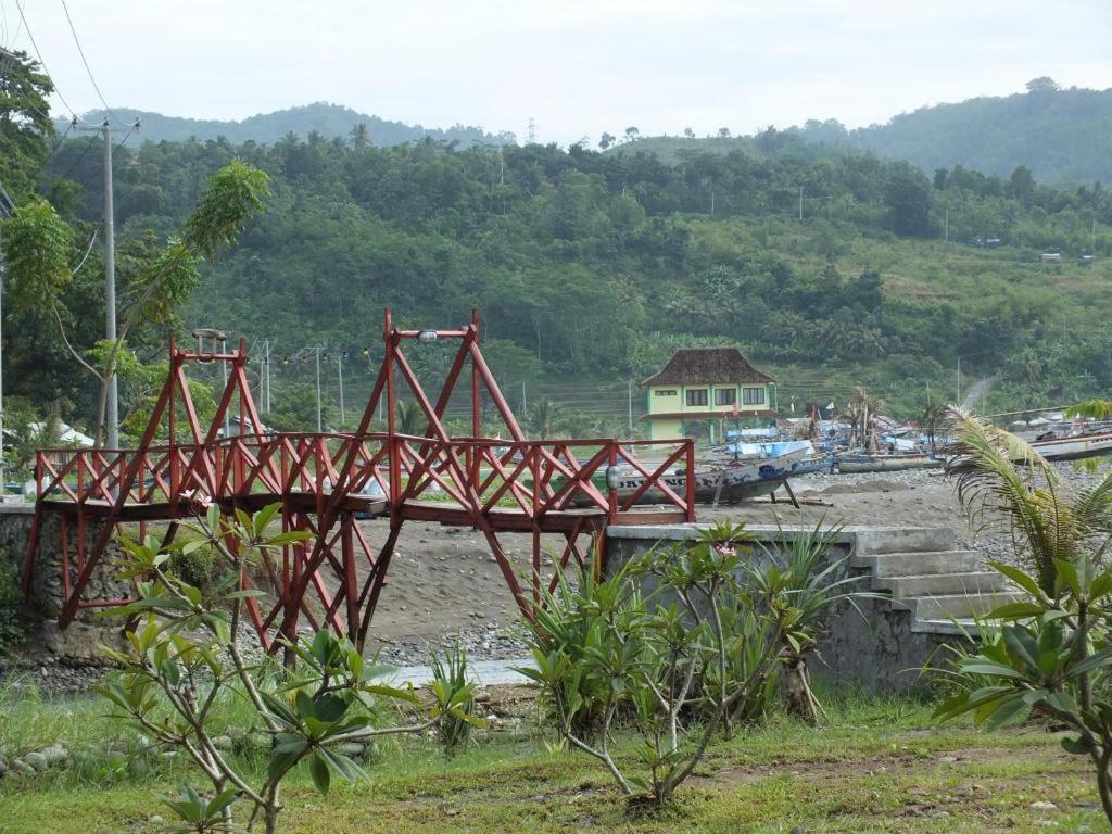 Ketapang Resort Karanghawu Exteriér fotografie
